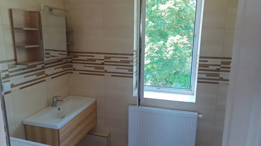 Pronájem bytu 3+kk, Praha - Kobylisy, Klíčanská, 93 m2