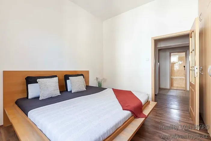 Prodej bytu 2+kk, Praha - Vokovice, Krátký lán, 42 m2