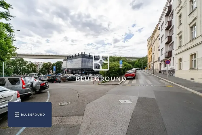 Pronájem bytu 2+kk, Praha - Vinohrady, Sarajevská, 42 m2