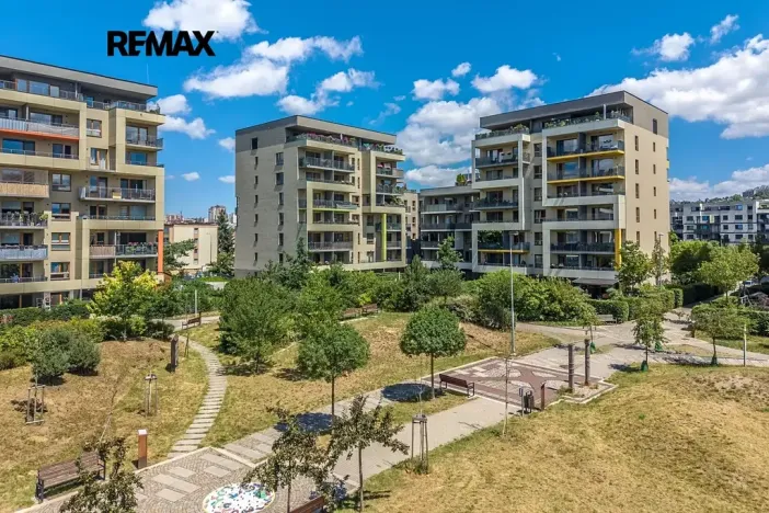 Prodej bytu 5+kk, Praha - Modřany, K Vystrkovu, 134 m2