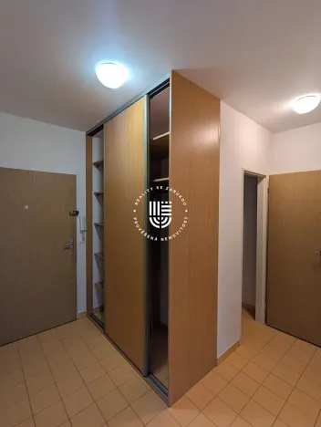 Pronájem bytu 2+kk, Praha - Hostavice, U Hostavického potoka, 51 m2