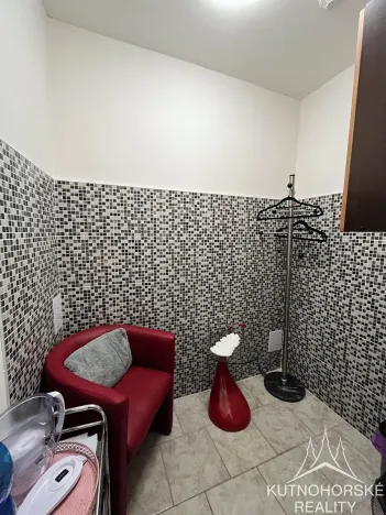 Pronájem obchodního prostoru, Čáslav, Formíkova, 20 m2