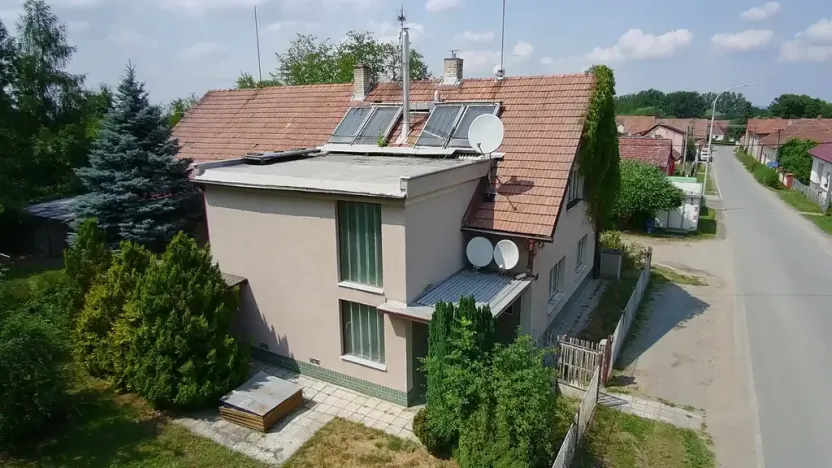 Prodej rodinného domu, Moravany, 200 m2