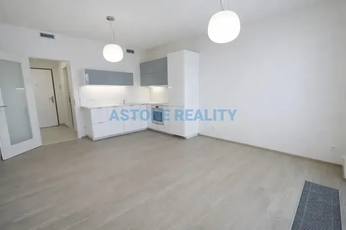 Pronájem bytu 1+kk, Praha - Modřany, Mezi vodami, 39 m2
