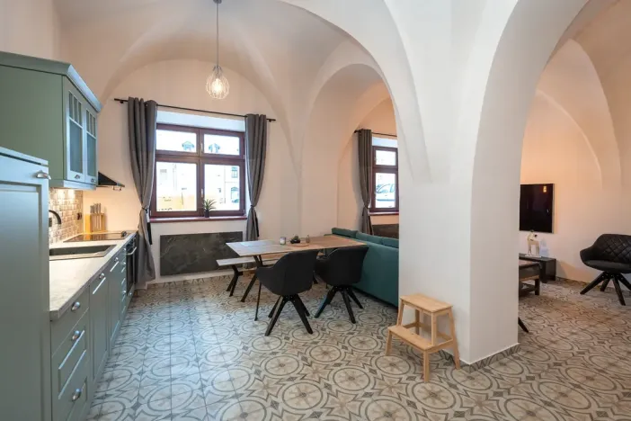 Prodej bytu 2+kk, Jáchymov, náměstí Republiky, 70 m2