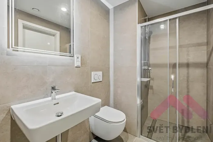 Pronájem bytu 1+kk, Praha - Modřany, Komořanská, 37 m2