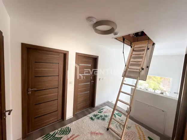 Prodej rodinného domu, Psáry, Na Lukách, 307 m2