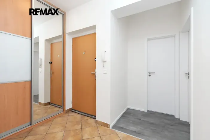 Pronájem bytu 3+kk, Zbuzany, Lomená, 72 m2