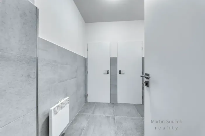 Pronájem kanceláře, Praha - Holešovice, U Výstaviště, 60 m2