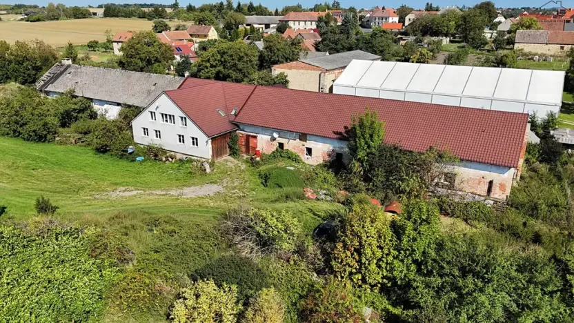 Prodej obchodního prostoru, Střemy, 1200 m2