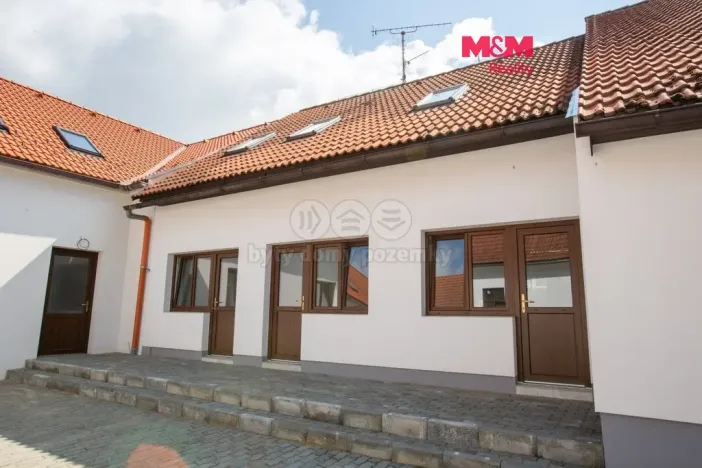 Pronájem bytu 1+kk, Jindřichův Hradec - Jindřichův Hradec III, Václavská, 24 m2