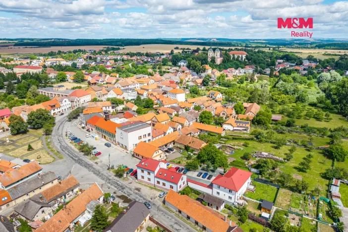 Prodej bytu 2+1, Rožďalovice, Náměstí, 61 m2