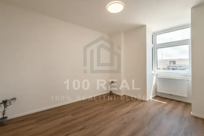 Pronájem bytu 2+kk, Pardubice, třída Míru, 52 m2