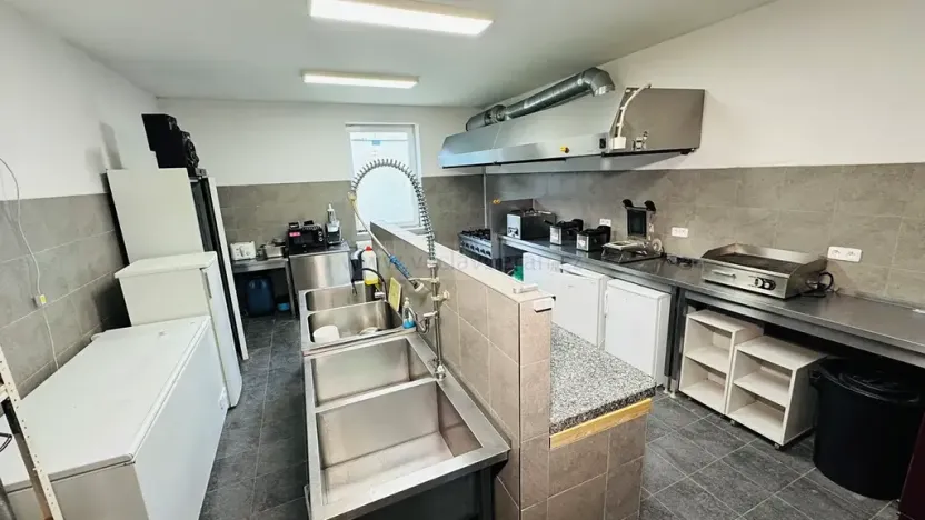 Pronájem obchodního prostoru, Česká Třebová, U Teplárny, 235 m2