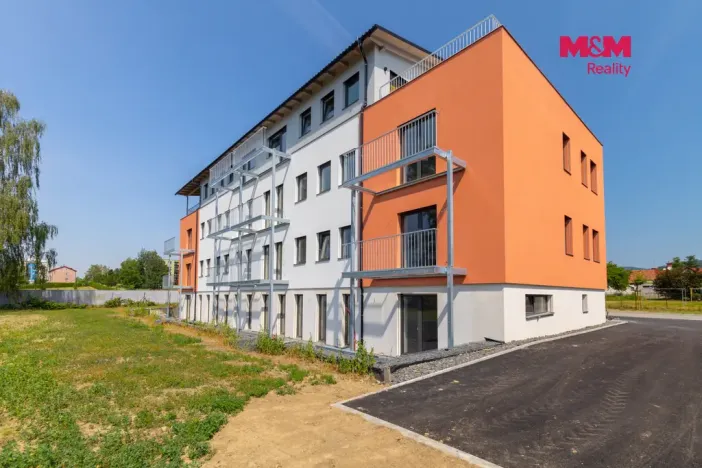 Prodej bytu 3+kk, Zubří, Hlavní, 66 m2