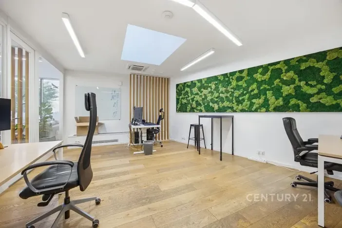 Prodej kanceláře, Praha - Smíchov, Na Zatlance, 232 m2