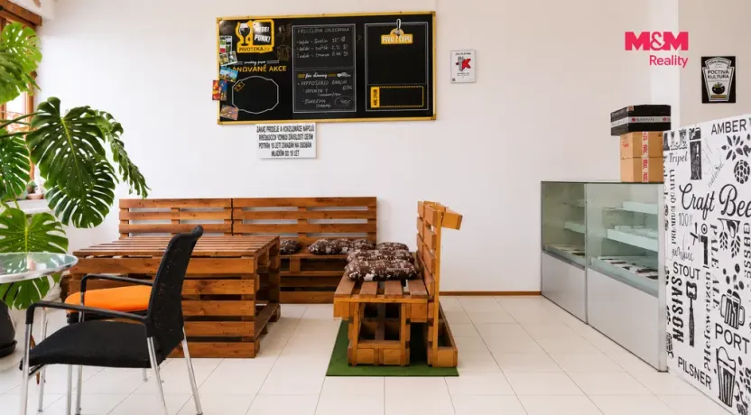Pronájem obchodního prostoru, Kladno, náměstí starosty Pavla, 153 m2