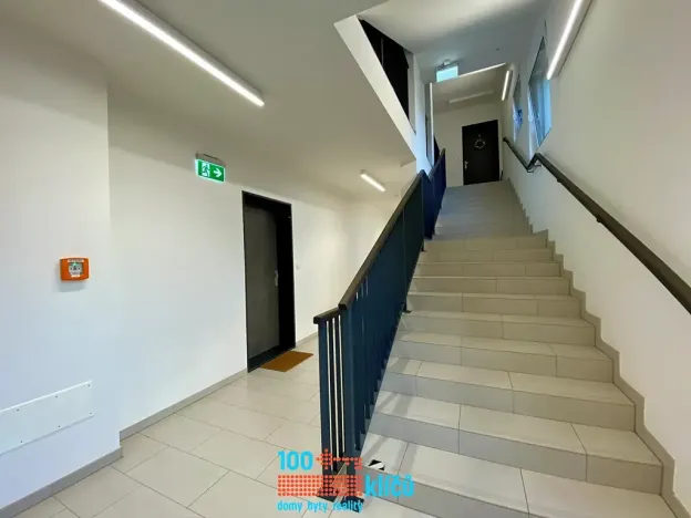 Pronájem bytu 2+kk, Praha - Lipence, Oddechová, 48 m2