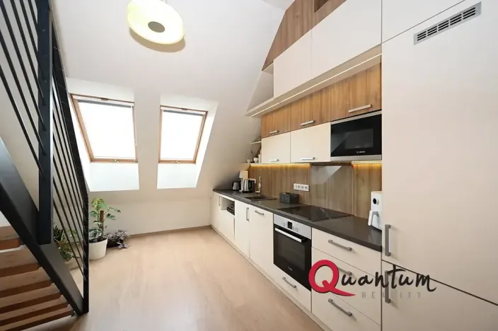 Pronájem bytu 2+1, Praha - Libeň, Zenklova, 73 m2