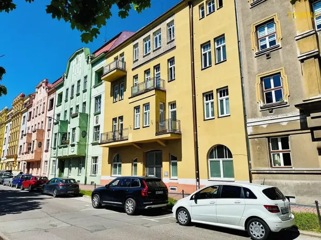 Prodej činžovního domu, Pardubice, náměstí Čs. legií, 1100 m2