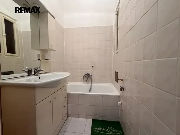 Pronájem bytu 1+1, Praha - Nusle, Na Veselí, 35 m2