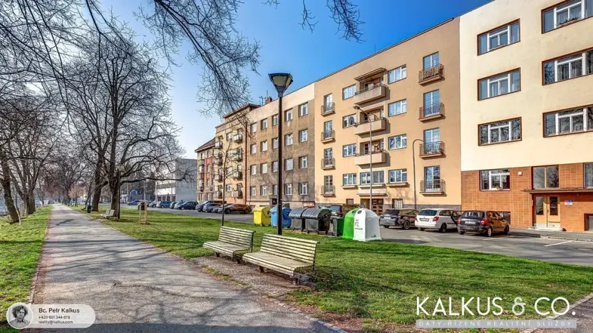 Pronájem bytu 1+kk, Hradec Králové, Smetanovo nábřeží, 27 m2