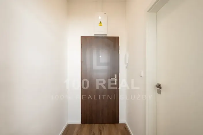 Pronájem bytu 1+kk, Pardubice, třída Míru, 27 m2