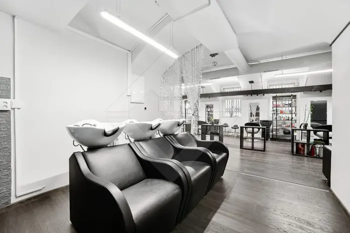 Pronájem obchodního prostoru, Praha, Školská, 150 m2
