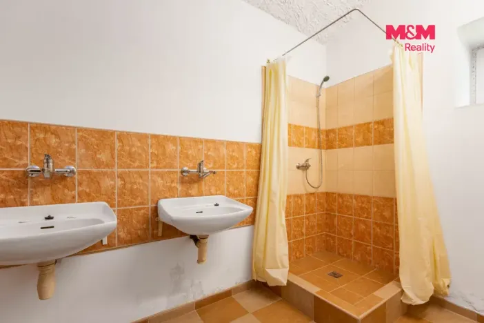 Prodej výrobních prostor, Horní Benešov - Luhy, 803 m2