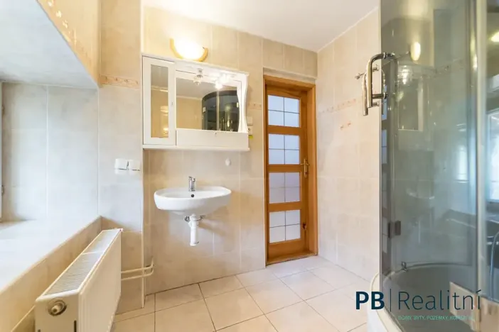 Prodej rodinného domu, Křemže, 450 m2