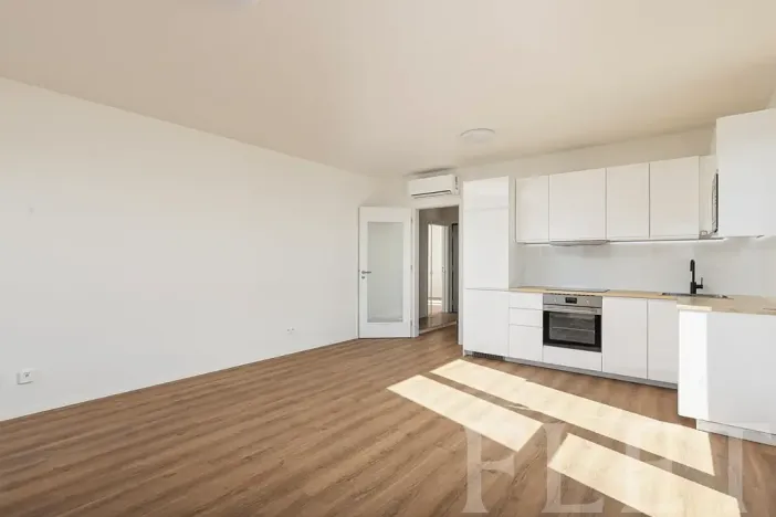 Pronájem bytu 2+kk, Praha - Černý Most, Arnošta Valenty, 53 m2
