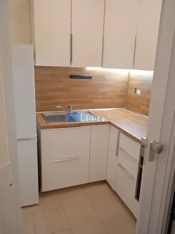Pronájem bytu 1+kk, Praha - Braník, Ke Krči, 27 m2