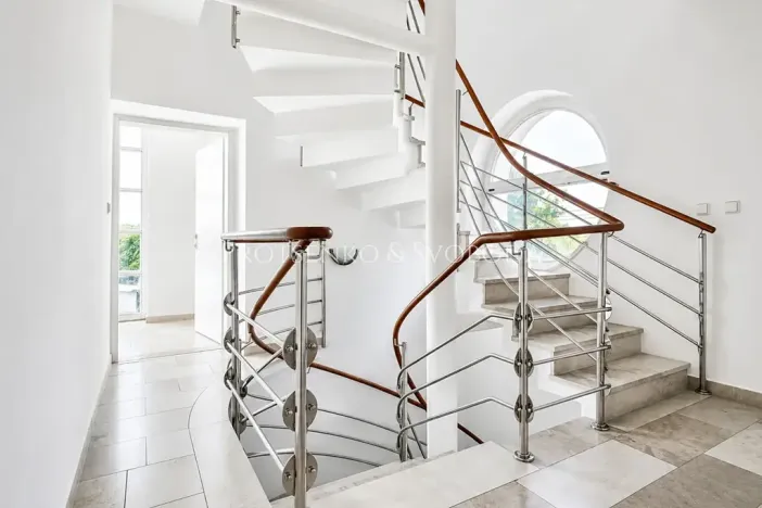 Prodej vily, Křižanov, Benešovo náměstí, 530 m2