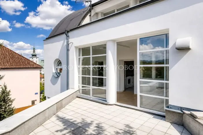 Prodej ordinace, Křižanov, Benešovo náměstí, 530 m2