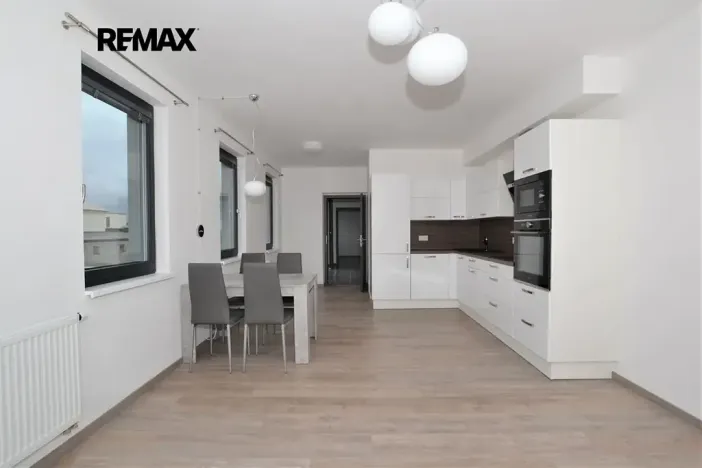 Pronájem bytu 2+kk, Plzeň, Sladová, 63 m2