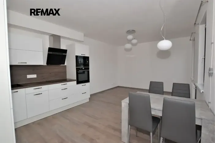 Pronájem bytu 2+kk, Plzeň, Sladová, 63 m2