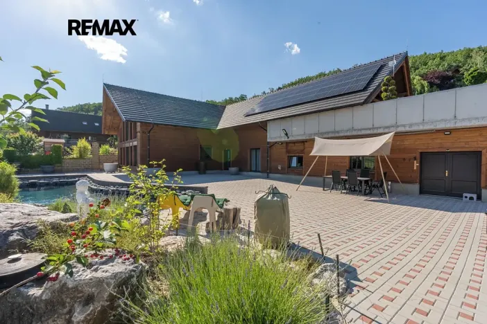Prodej vily, Králův Dvůr, Pod Lesem, 296 m2