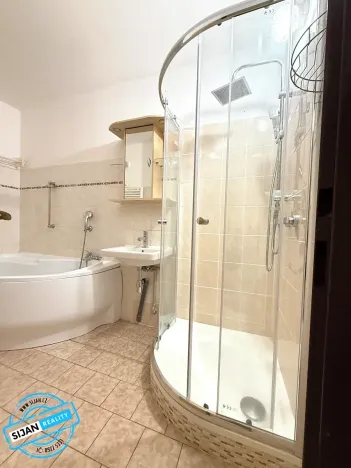 Pronájem bytu 2+1, Krnov, 60 m2
