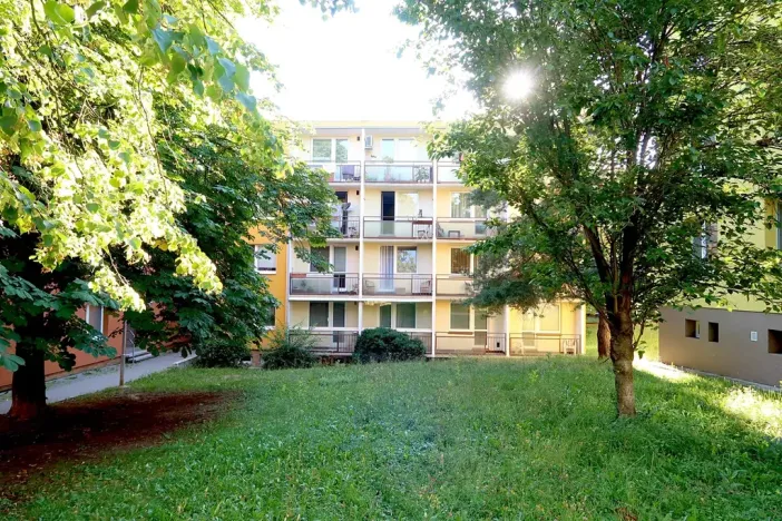 Pronájem bytu 2+1, Brno, Plovdivská, 56 m2