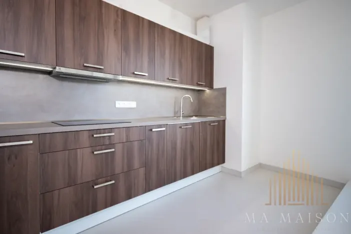 Pronájem bytu 2+kk, Praha - Hloubětín, Poděbradská, 53 m2