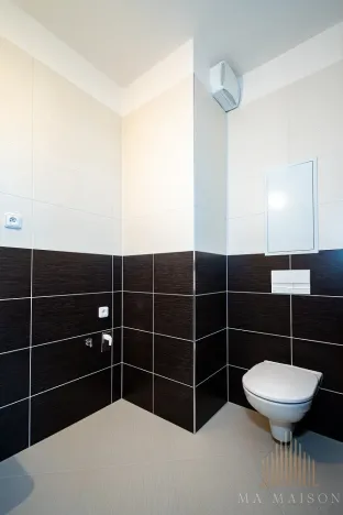 Pronájem bytu 2+kk, Praha - Hloubětín, Poděbradská, 53 m2