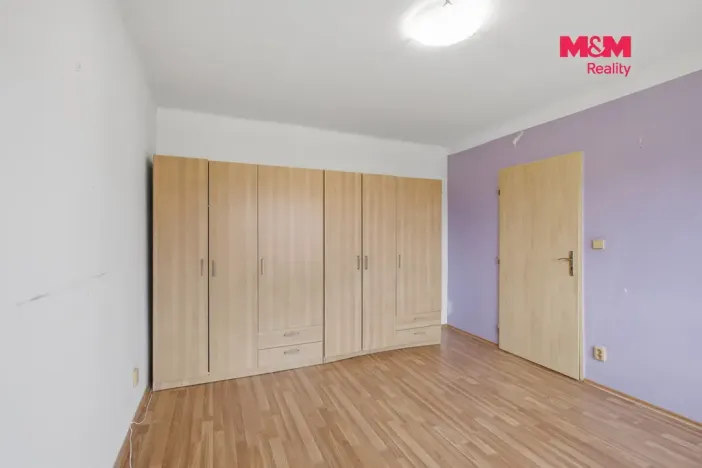 Prodej bytu 3+1, Jince, Čenkovská, 69 m2
