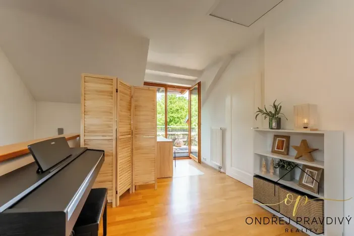 Prodej rodinného domu, Liteň, Karlštejnská, 237 m2