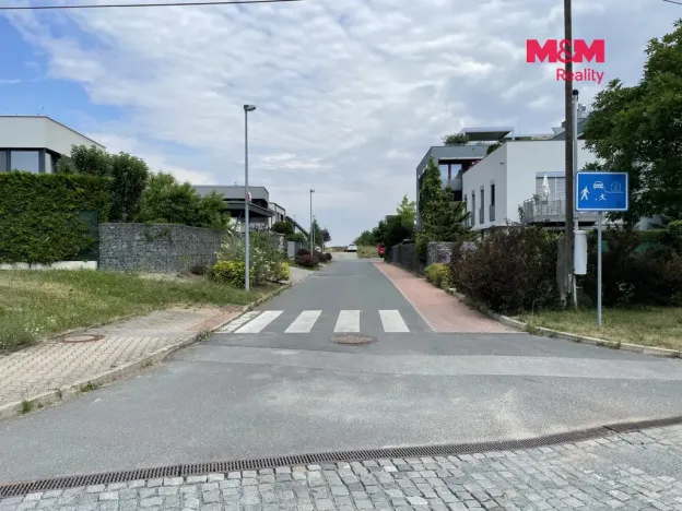 Pronájem bytu 2+kk, Praha - Uhříněves, V bytovkách, 54 m2