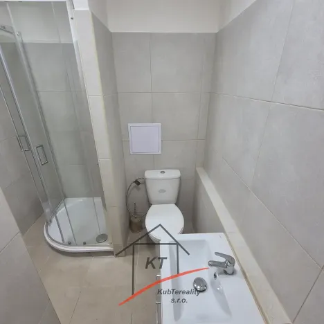 Pronájem bytu 1+kk, Děčín, Žerotínova, 35 m2