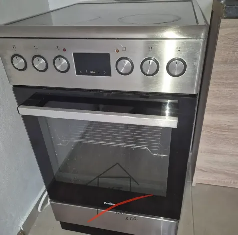 Pronájem bytu 1+kk, Děčín, Žerotínova, 35 m2