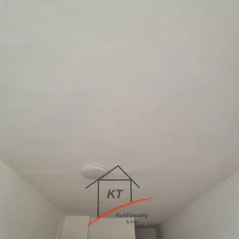 Pronájem bytu 1+kk, Děčín, Žerotínova, 35 m2