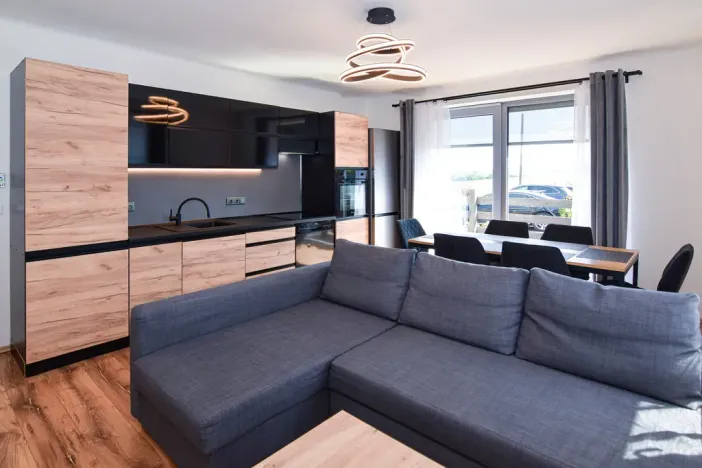 Prodej obchodního prostoru, Říčany - Jažlovice, Jažlovická, 249 m2