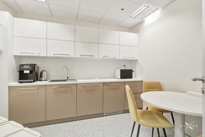 Pronájem kanceláře, Praha - Nusle, Na strži, 208 m2