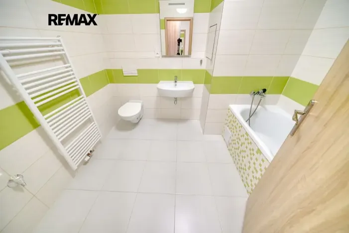 Pronájem bytu 2+kk, Velký Osek, U hřiště, 60 m2